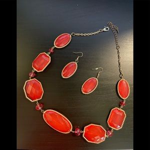 Necklace and earring set